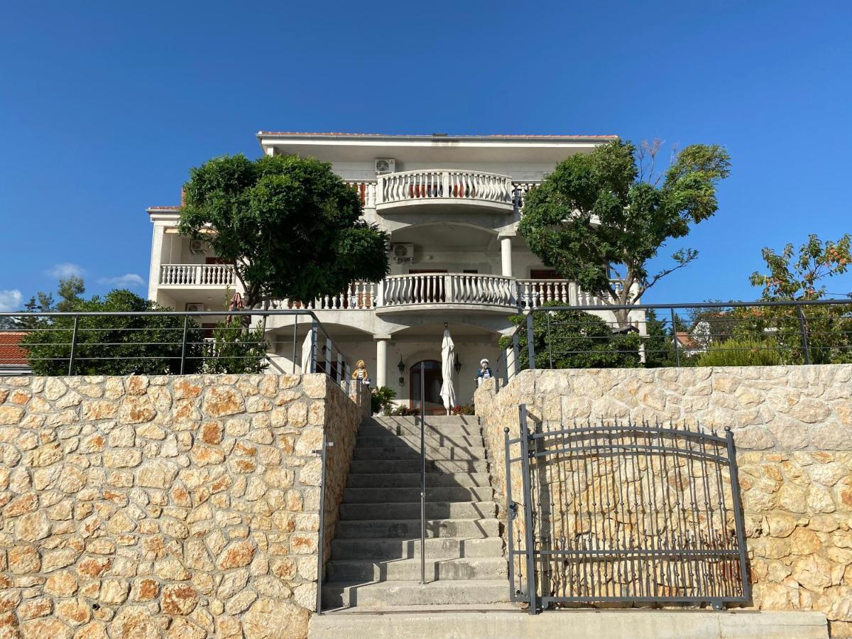 Villa Punta Рованьска Экстерьер фото